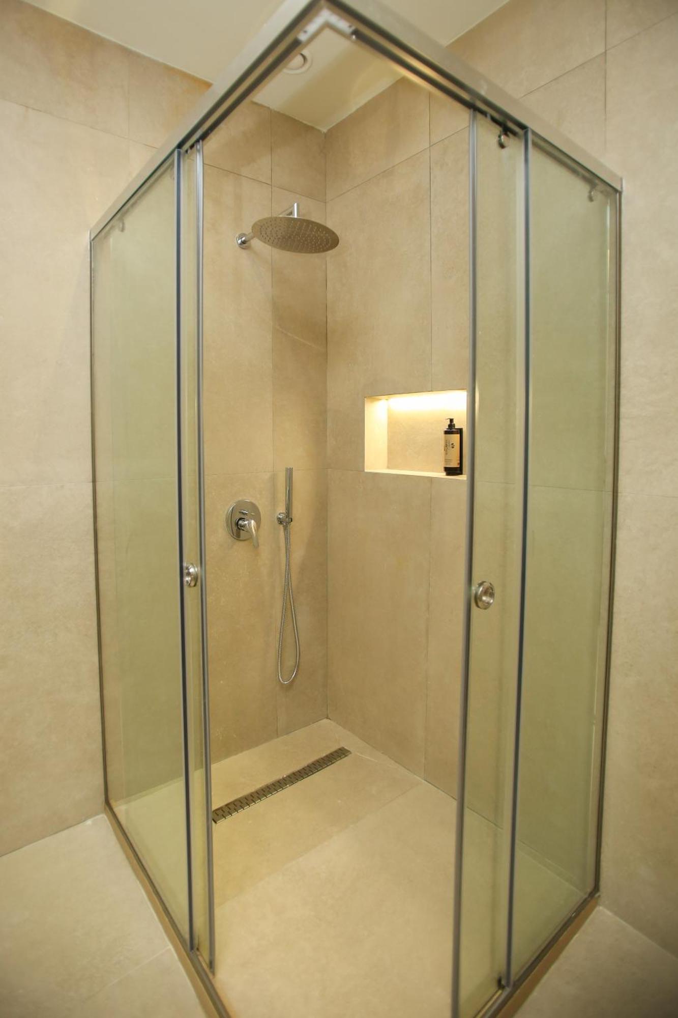 Hotel Brooklyn Vlorë מראה חיצוני תמונה